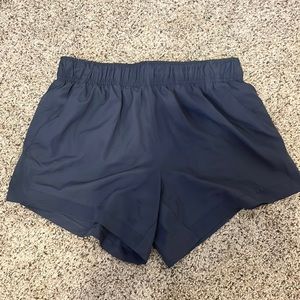 Grey running shorts (M)